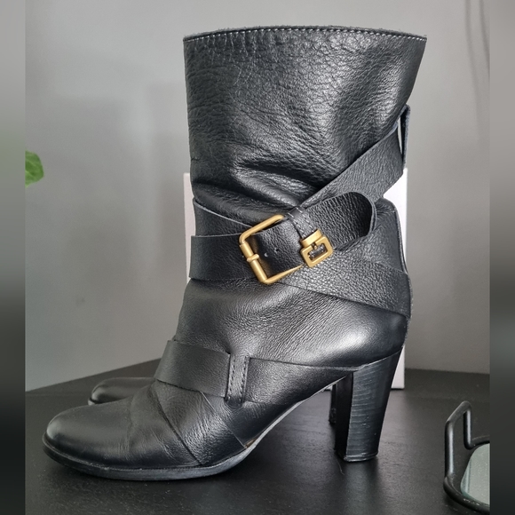 Chloe Shoes - Chloe vintage leather ankle boots 😍 size 37.5 but fit a 7. Listed elsewhere 2